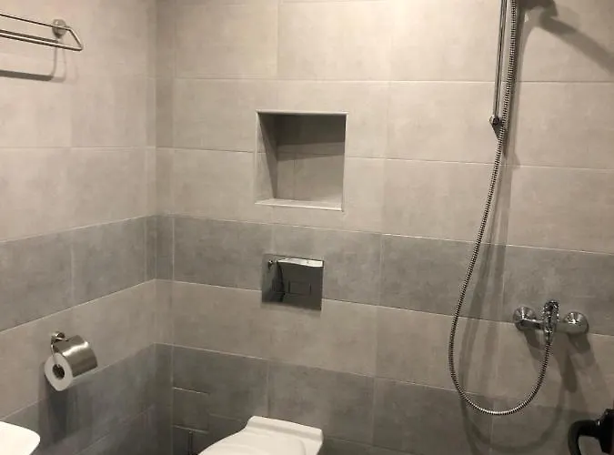 за гости праматарови 3*